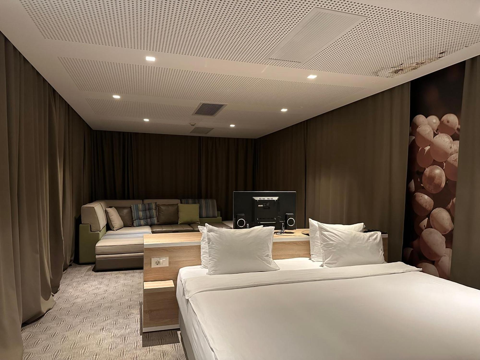 Hotel Nar Trebin Dış mekan fotoğraf