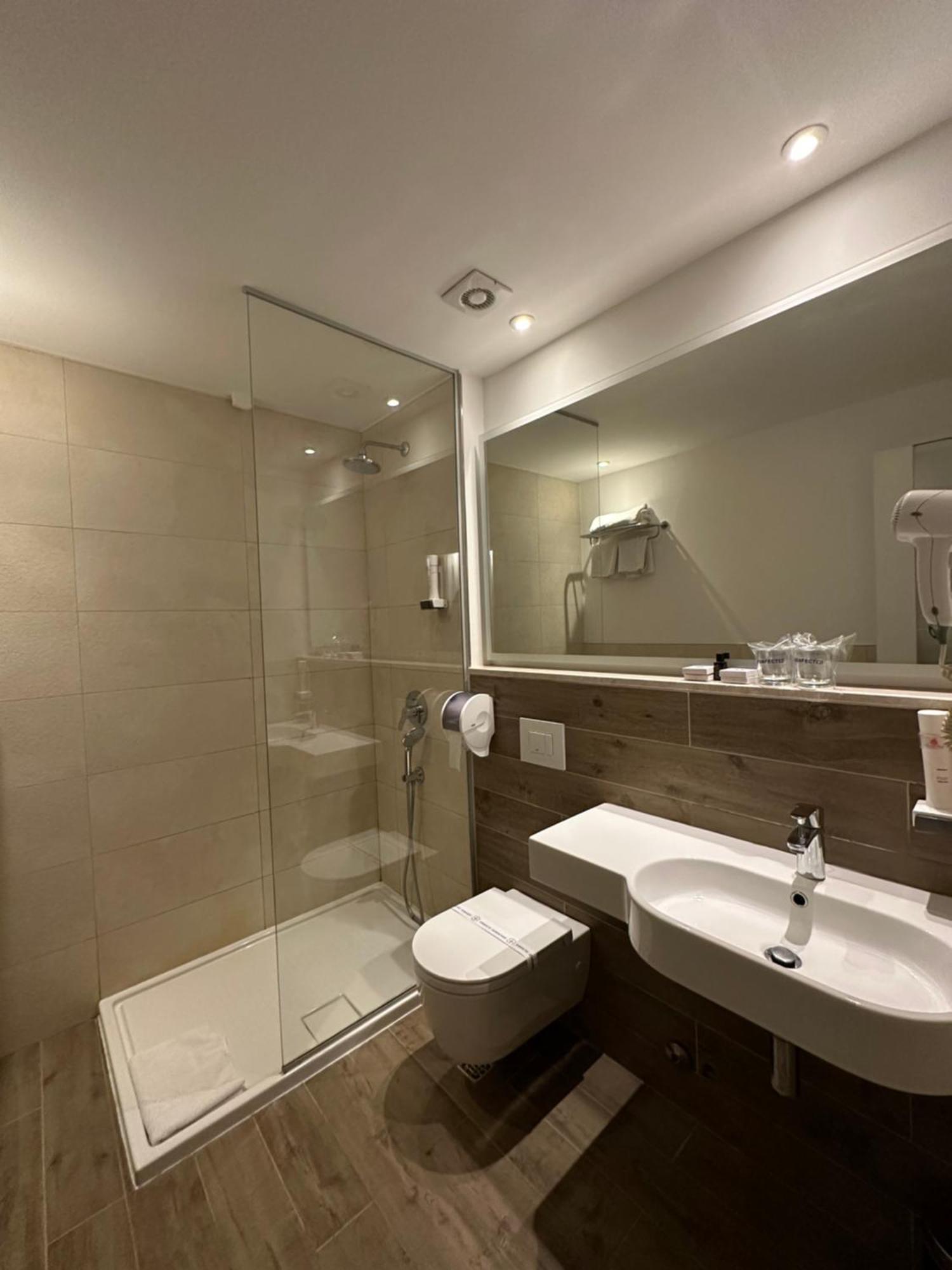 Hotel Nar Trebin Dış mekan fotoğraf