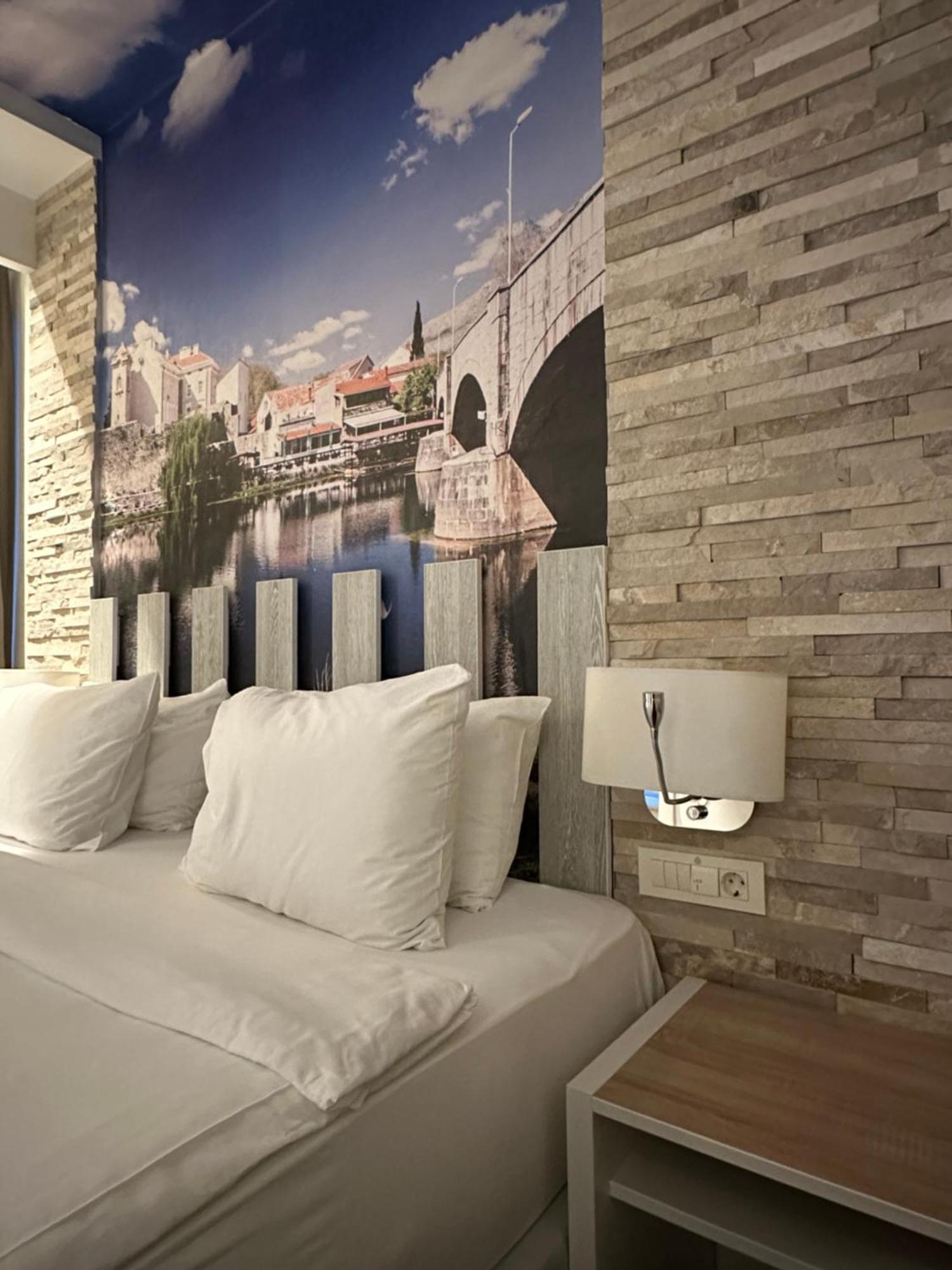 Hotel Nar Trebin Dış mekan fotoğraf
